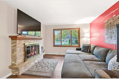 641 W Fairy Chasm Rd, Bayside, WI 53217 - Photo 14