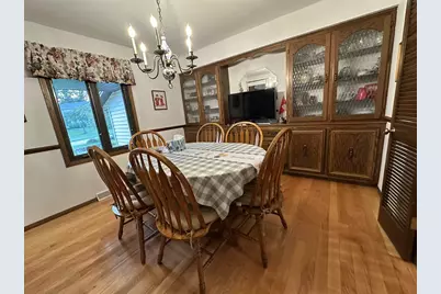 1930  Cotton Tail Ln, Brookfield, WI 53045 - Photo 2