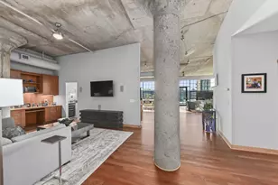 311 E Erie St, Milwaukee, WI 53202 - Photo 22