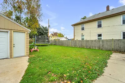 1423  Erie St, Racine, WI 53402 - Photo 16