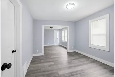 5807 W Park Hill Ave, Milwaukee, WI 53213 - Photo 4