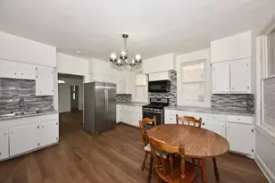 1939 S Winona Ln, Milwaukee, WI 53204 - Photo 4