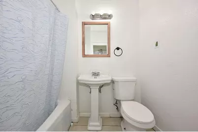 1939 S Winona Ln #1941, Milwaukee, WI 53204 - Photo 14