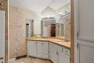 19770 Foxkirk Ct, Brookfield, WI 53045 - Photo 32