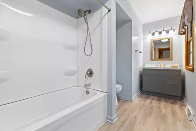 7043 N 107th St, Milwaukee, WI 53224 - Photo 24