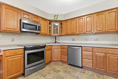 7043 N 107th St, Milwaukee, WI 53224 - Photo 14