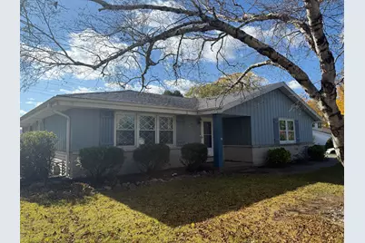 15837 W Robin Rd, New Berlin, WI 53151 - Photo 2