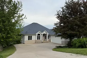 726 4th St, La Crescent, MN 55947 - Photo 34
