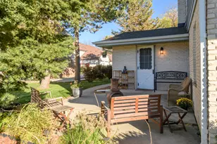 1337 Camden Way, Waukesha, WI 53186 - Photo 22