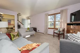 1337 Camden Way, Waukesha, WI 53186 - Photo 4