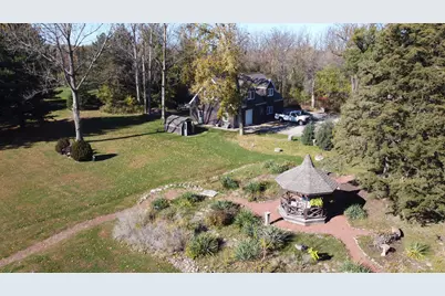 N2025  Oak Bluff Rd, Fontana, WI 53125 - Photo 8