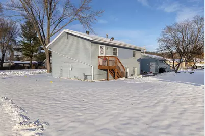 1020  Lake St, Onalaska, WI 54650 - Photo 6
