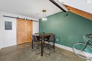 3059 N Weil St, Milwaukee, WI 53212 - Photo 12