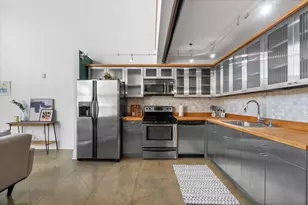 3059 N Weil St, Milwaukee, WI 53212 - Photo 6