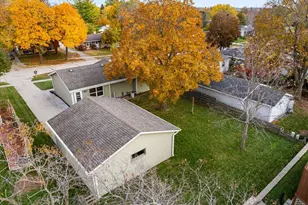 628 Victoria St, West Bend, WI 53090 - Photo 28