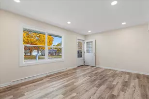 628 Victoria St, West Bend, WI 53090 - Photo 8