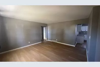 5922 N 84th St #Lower, Milwaukee, WI 53225 - Photo 6