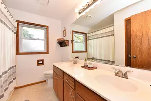 1005 Burr Oak Blvd, Waukesha, WI 53189 - Photo 26