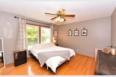 1005  Burr Oak Blvd, Waukesha, WI 53189 - Photo 22