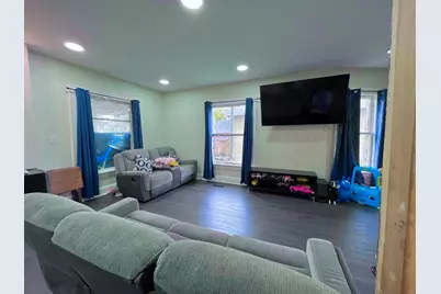 3849 E Cudahy Ave, Cudahy, WI 53110 - Photo 14