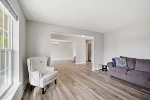 4260 Carneros Way, Jackson, WI 53037 - Photo 16