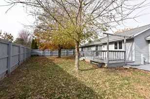 2133 Ontario Dr, Janesville, WI 53545 - Photo 6