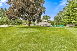 11310 Haleco Ln, Hales Corners, WI 53130 - Photo 32