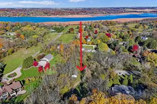 W3523 Oakwood Dr, Geneva, WI 53147 - Photo 6