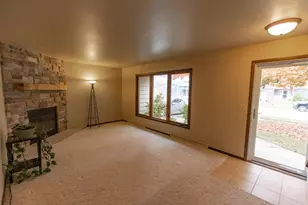 4412 Just Ct, Manitowoc, WI 54220 - Photo 4
