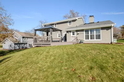 2811  Comanche Ct, Waukesha, WI 53188 - Photo 36
