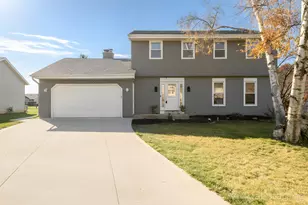 2811 Comanche Ct, Waukesha, WI 53188 - Photo 38