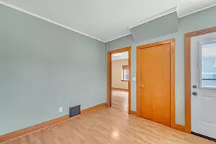 1718 Flett Ave, Racine, WI 53405 - Photo 6