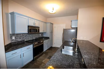 1619 N Farwell Ave #201, Milwaukee, WI 53202 - Photo 6