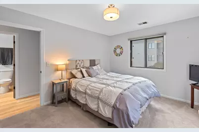 116 E Freistadt Rd #B, Thiensville, WI 53092 - Photo 18