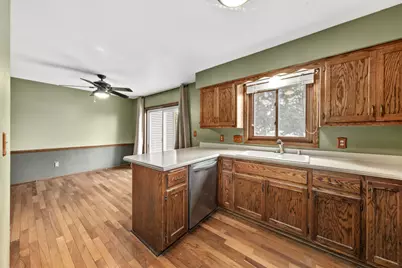 1729  Stardust Dr #B, Waukesha, WI 53186 - Photo 14