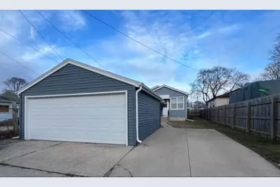 3835 S 17th St, Milwaukee, WI 53221 - Photo 10