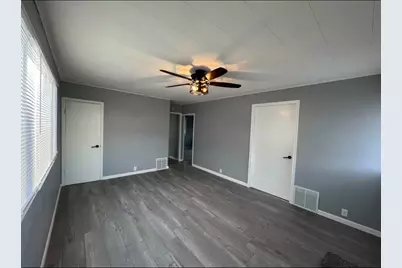 3835 S 17th St, Milwaukee, WI 53221 - Photo 6