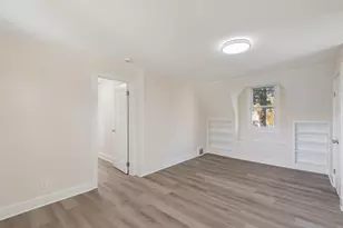 10121 W Bungalow Pkwy, West Allis, WI 53214 - Photo 30