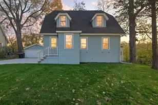 10121 W Bungalow Pkwy, West Allis, WI 53214 - Photo 4