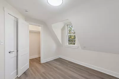 10121 W Bungalow Pkwy, West Allis, WI 53214 - Photo 24