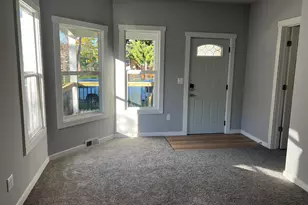 318 Monroe St, Fort Atkinson, WI 53538 - Photo 4