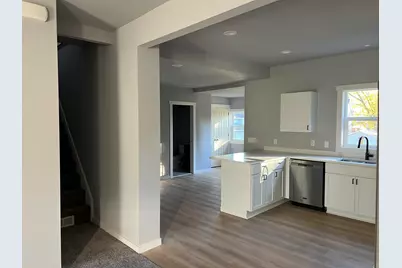 318  Monroe St, Fort Atkinson, WI 53538 - Photo 8