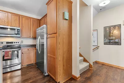 812  Timber Ridge Ct #10, Waukesha, WI 53189 - Photo 12