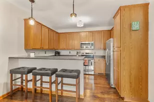 812 Timber Ridge Ct, Waukesha, WI 53189 - Photo 8
