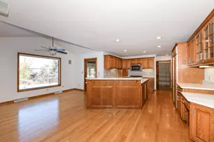 5700 Woodland Hills Dr, Racine, WI 53406 - Photo 8
