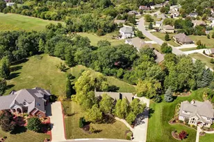 5700 Woodland Hills Dr, Racine, WI 53406 - Photo 38