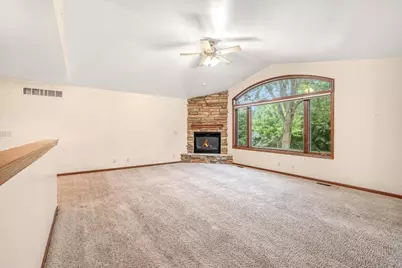 3467  Country View Dr, Delavan, WI 53115 - Photo 4