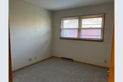 7650 N Delta Pl, Milwaukee, WI 53223 - Photo 18