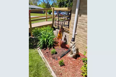 7650 N Delta Pl, Milwaukee, WI 53223 - Photo 30