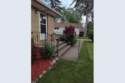 7650 N Delta Pl, Milwaukee, WI 53223 - Photo 28